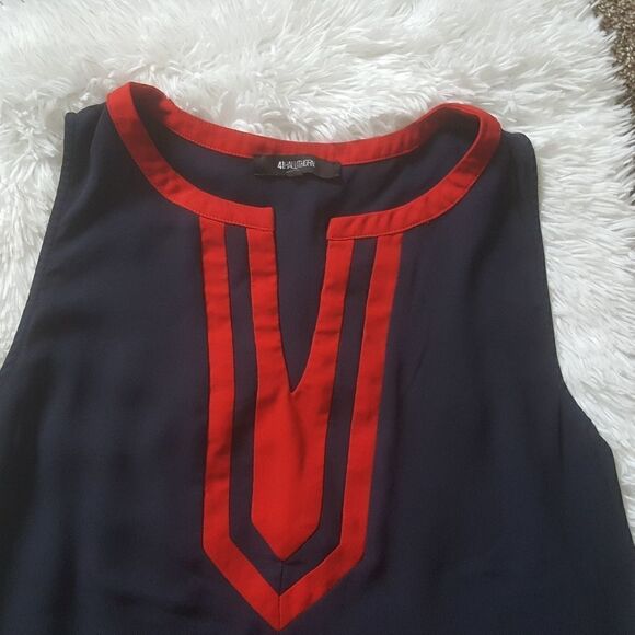 41 Hawthorne Sleeveless Blue Red Trim Top Size Medium - Picture 4 of 6